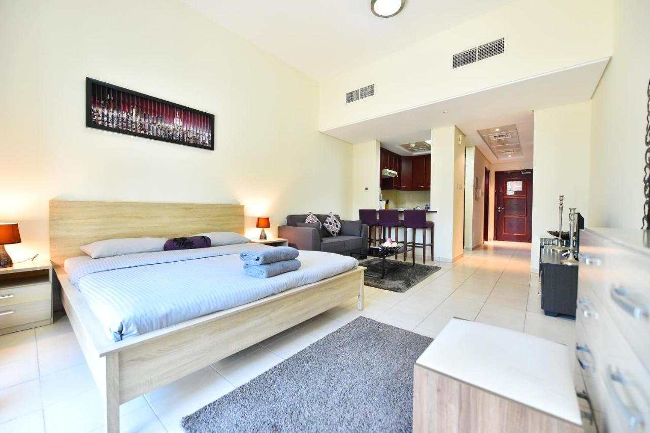 Luxury Escapes - Spacious Fully Furnished Studio Apt - Next To Metro, 5 Mins From Mall - Med46 Дубай Экстерьер фото
